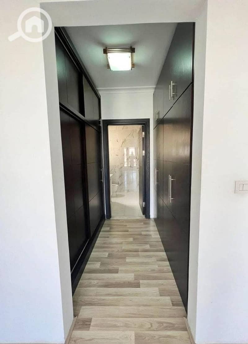 8 FB_IMG_1757497882429. jpg