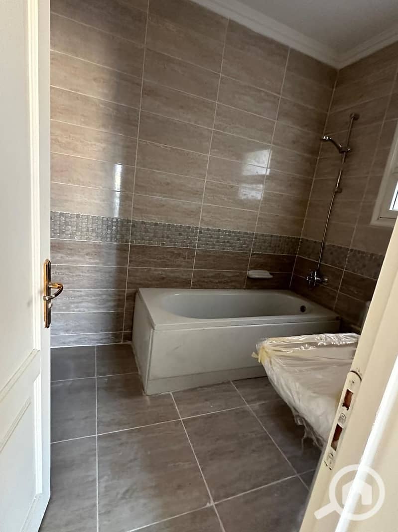 10 c59a4a80-e6c2-4888-8a04-153507457dd7. jpg