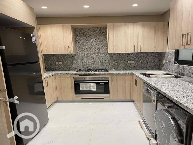 4 516783362_1425415775386299_4164872834965245577_n_800x600. jpg