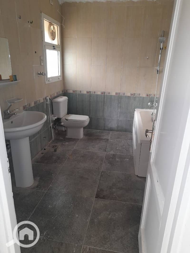 9 6403eff4-4a7e-4c67-b60c-88d622702b85. jpg