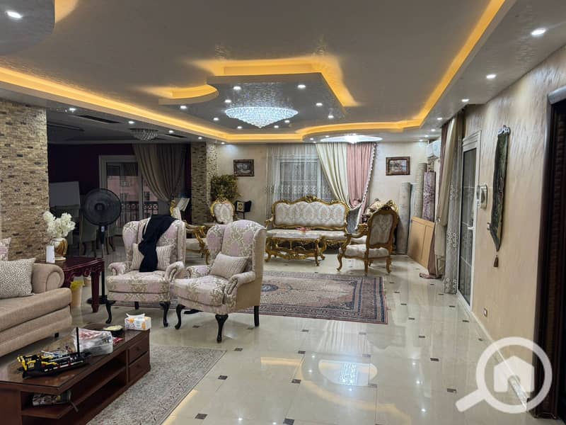 8 4ba5b935-f5f3-4156-9ab3-5fd7ee51a0d9. jpeg