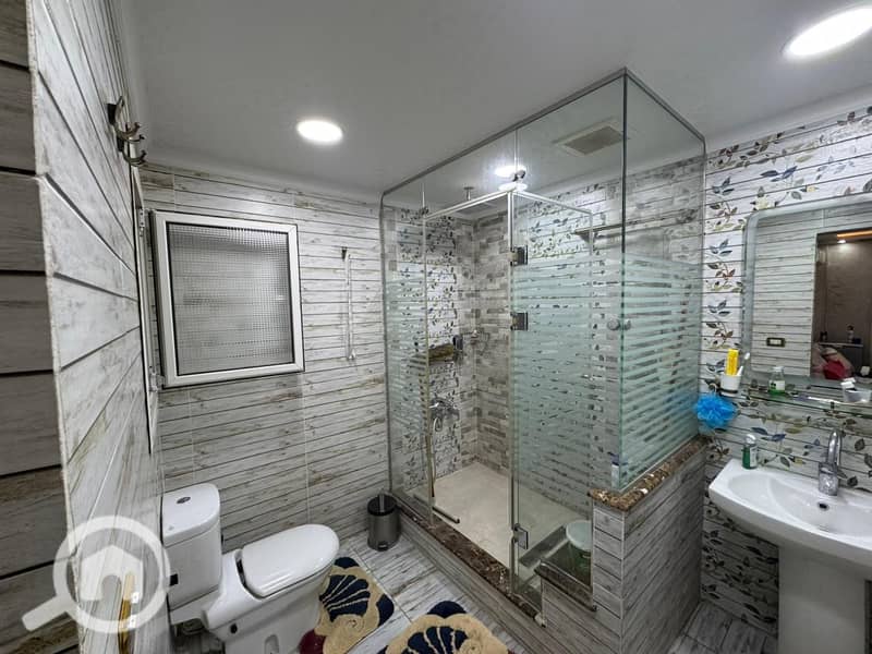 12 7fc40f4d-3ad1-4ffd-a603-eaec43fe7efa. jpeg