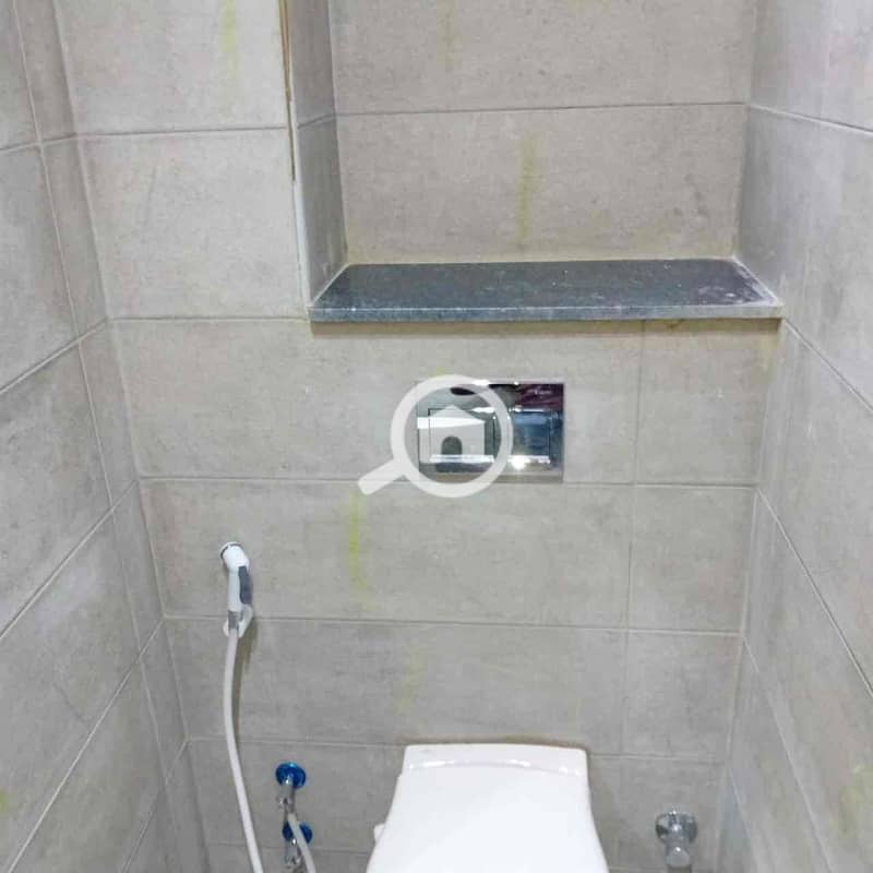 4 37f53232-8f29-4d76-9e4f-d7692f895235. jpg