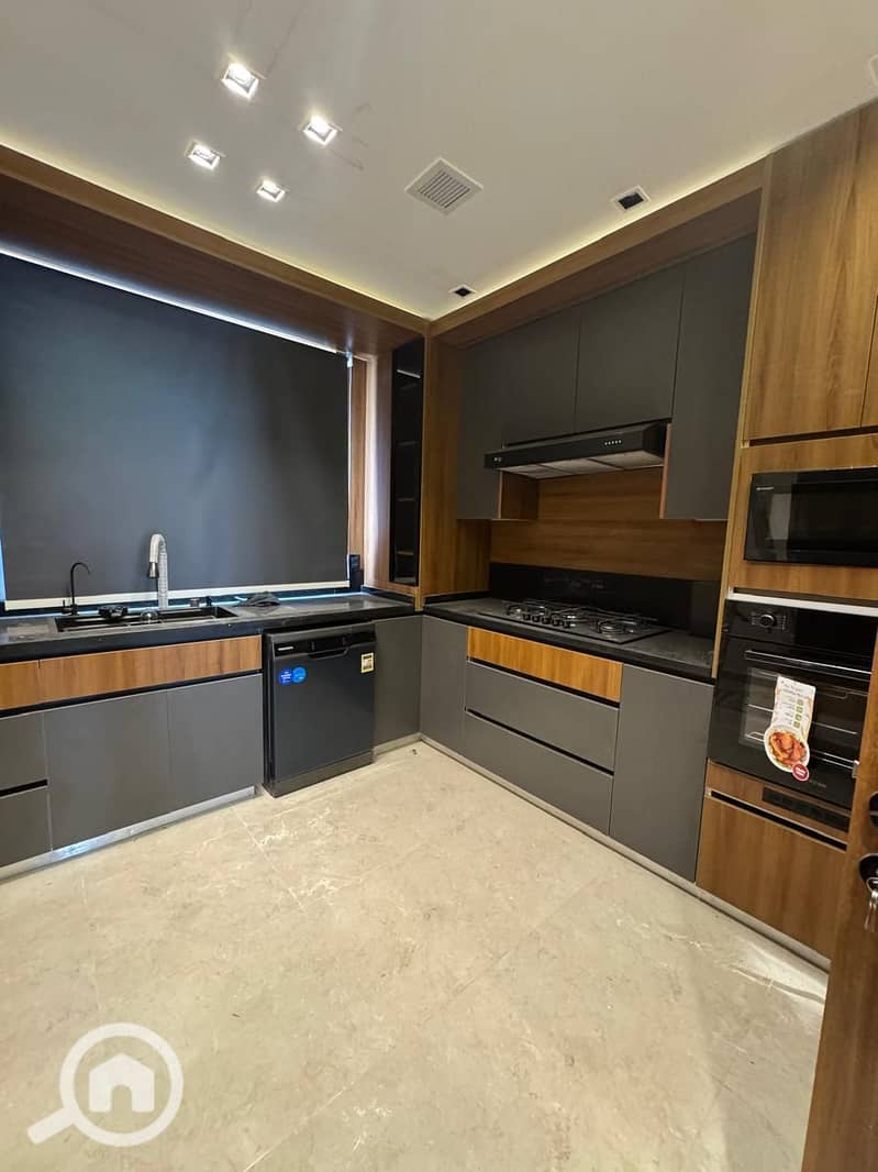 3 WhatsApp Image 2025-11-16 at 11.36. 30 AM (1). jpeg