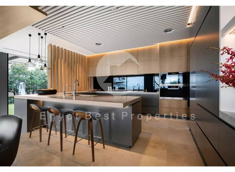 7 4695271-ee27bo. jpg