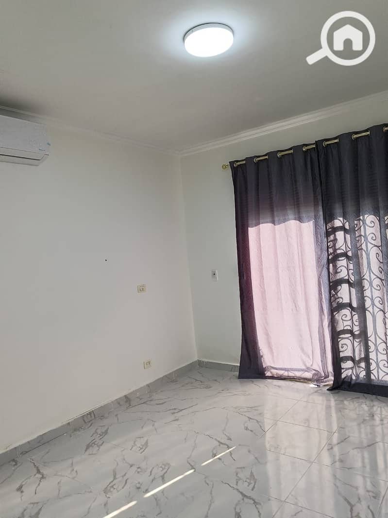 2 83d7d19f-6aef-4d2b-8a5e-8ff0e8ef1456. jpg