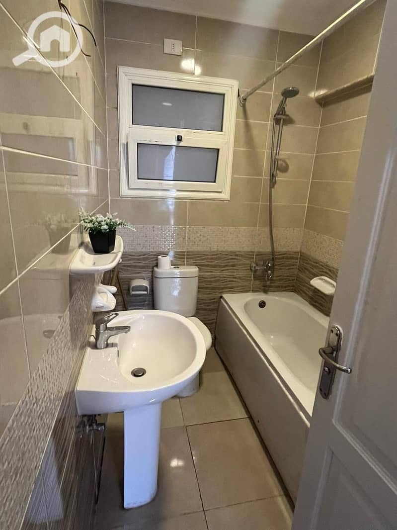 5 4a853f2b-8170-40de-bc90-3410a633eb47. jpeg