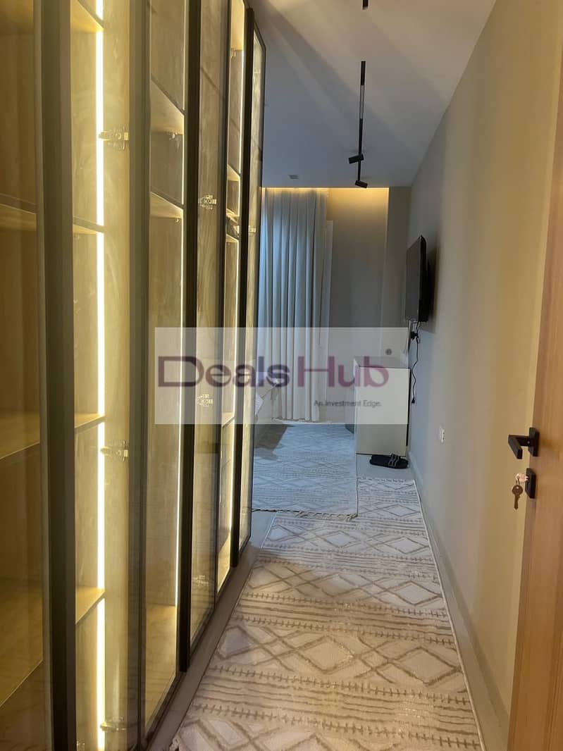 9 7c3843b8-8089-403a-ba33-2a608efbaec0. jpg