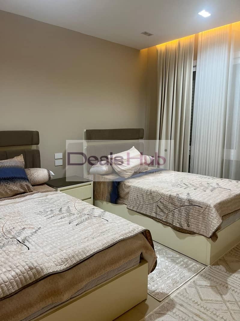 10 75960e1b-30c3-434a-aa3d-8cdff3468fd5. jpg