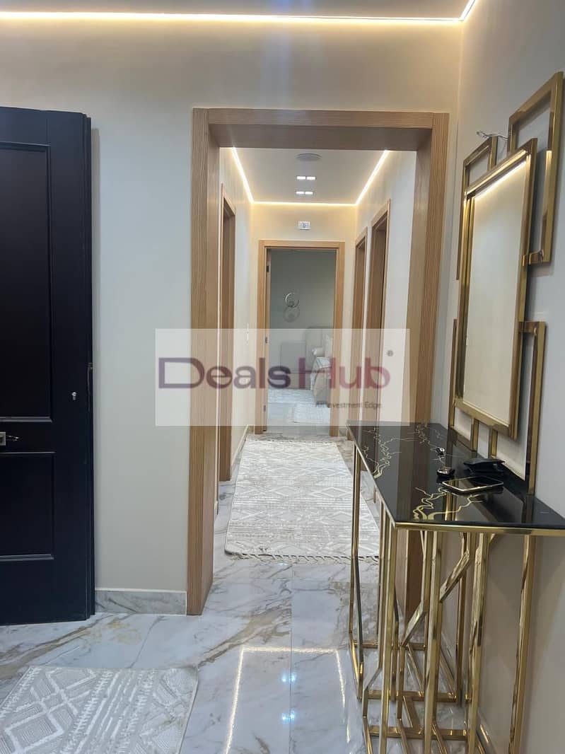 18 bf6cb4de-0bfd-4a08-8520-3ff36a012ad5. jpg