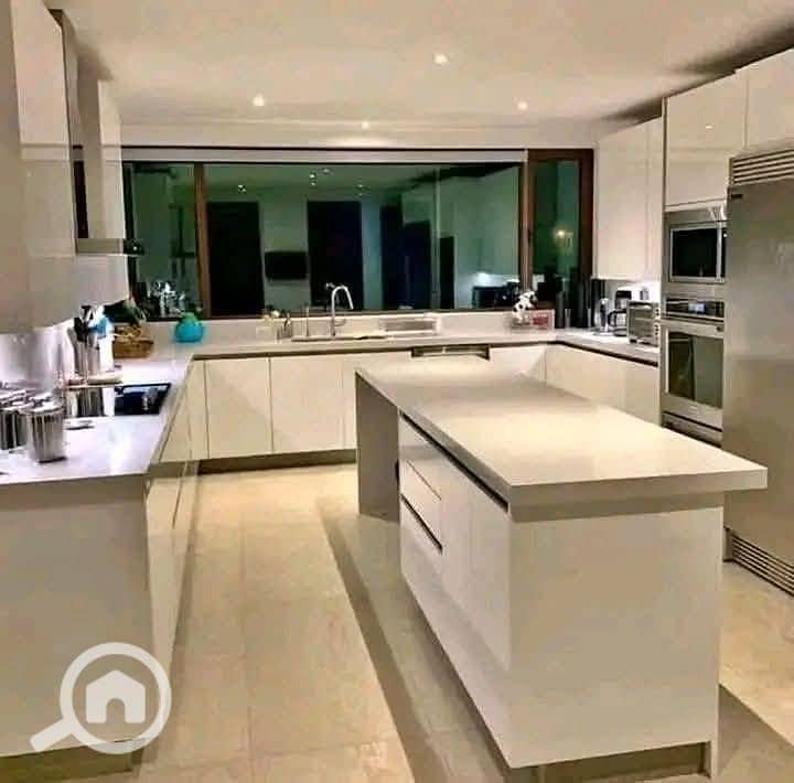 6 516029235_711380385018809_6755907255043849383_n. jpg