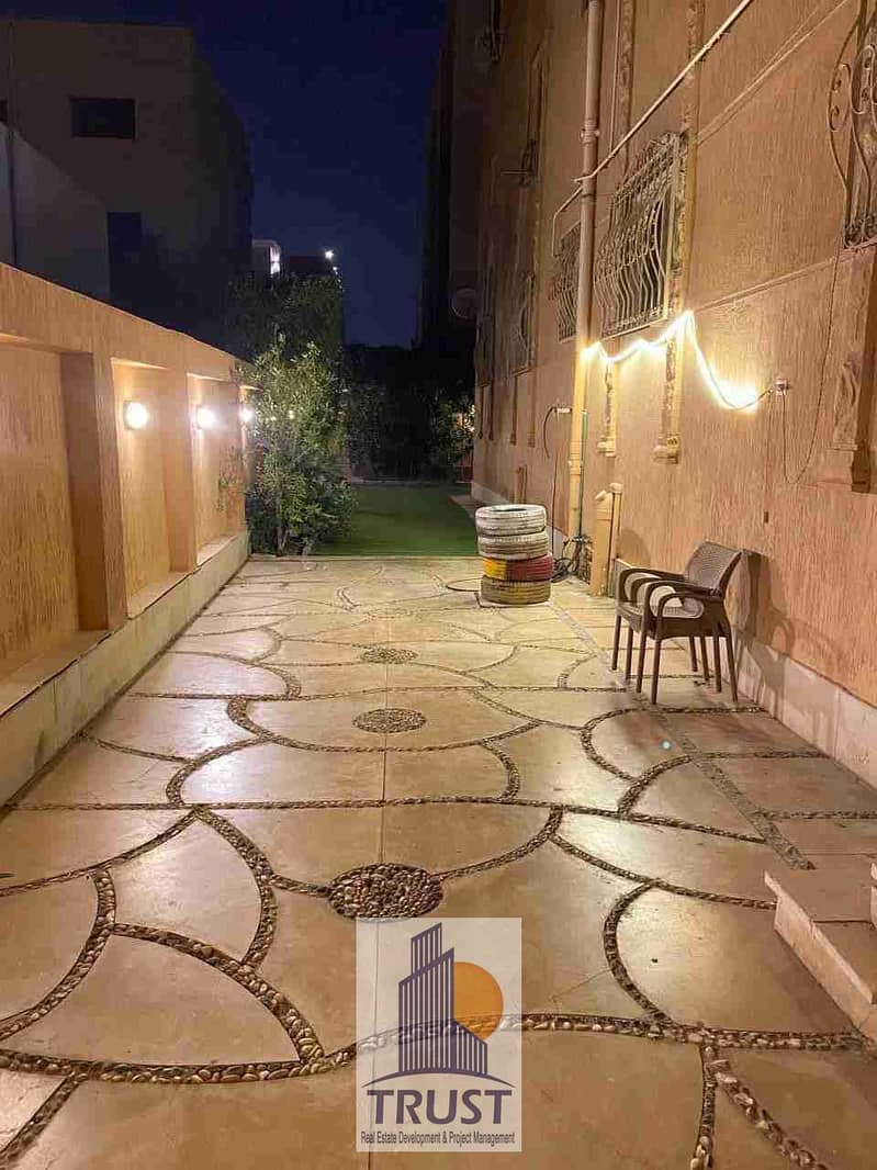 1000244012. jpg 1000244012. jpg