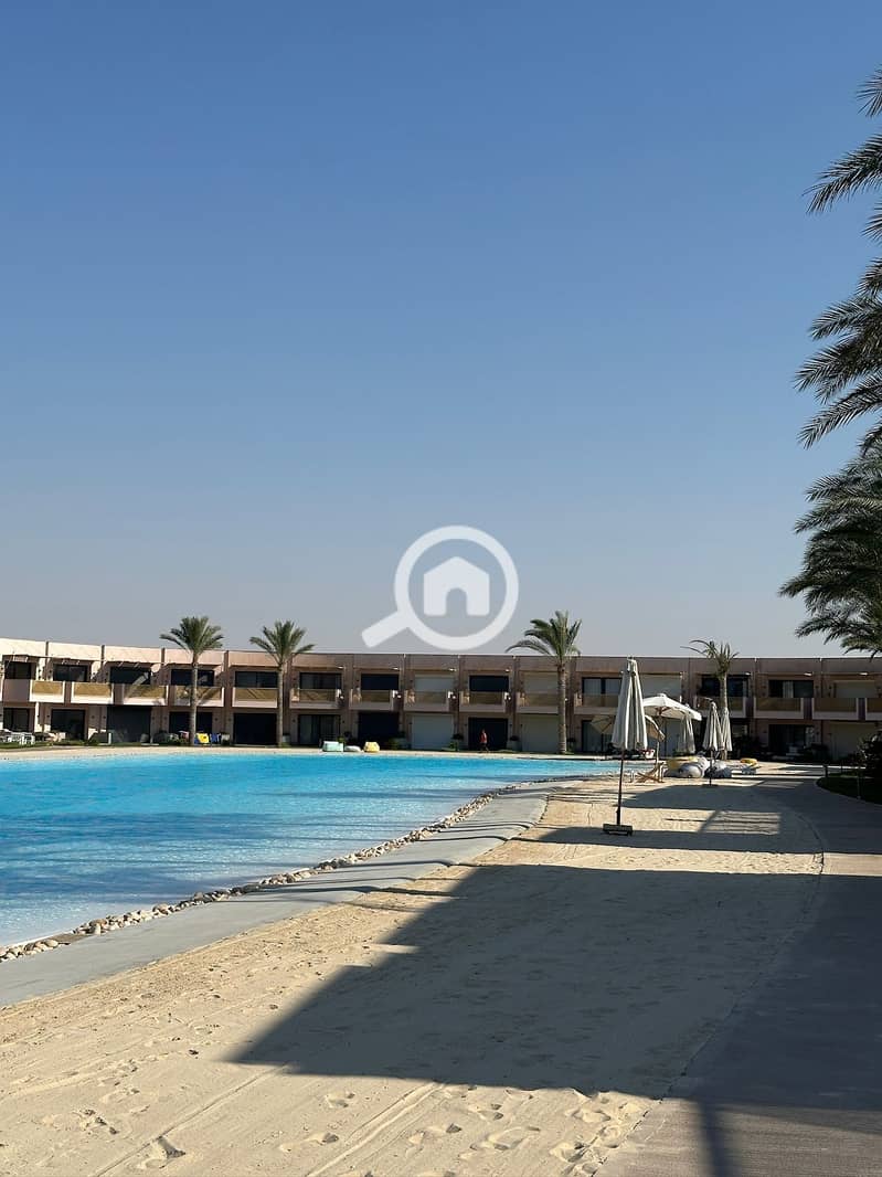 2 9edc274a-35e0-40e8-b0b2-819633f43d58. jpeg