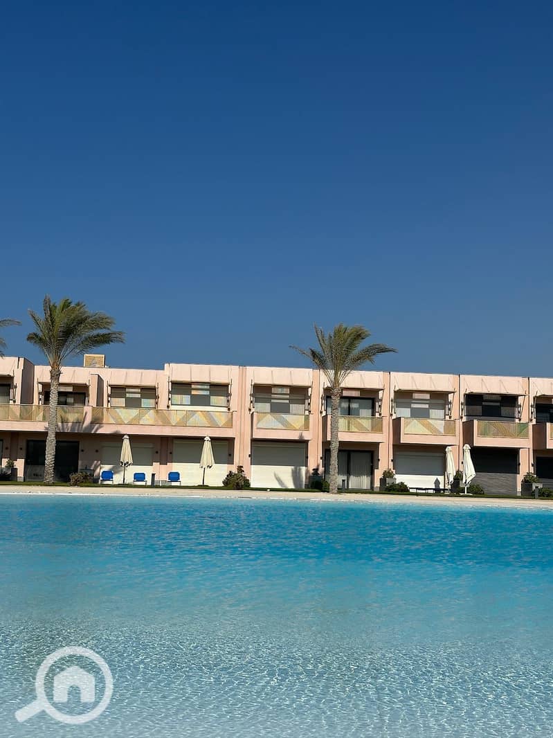 8 90d5ddd6-0f50-4a33-aad0-d1e6e39cdff3. jpeg