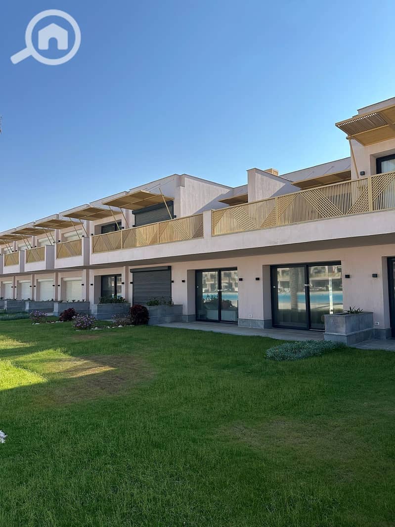 10 55702519-0fbb-49a6-802e-8fe3c920cfb0. jpeg