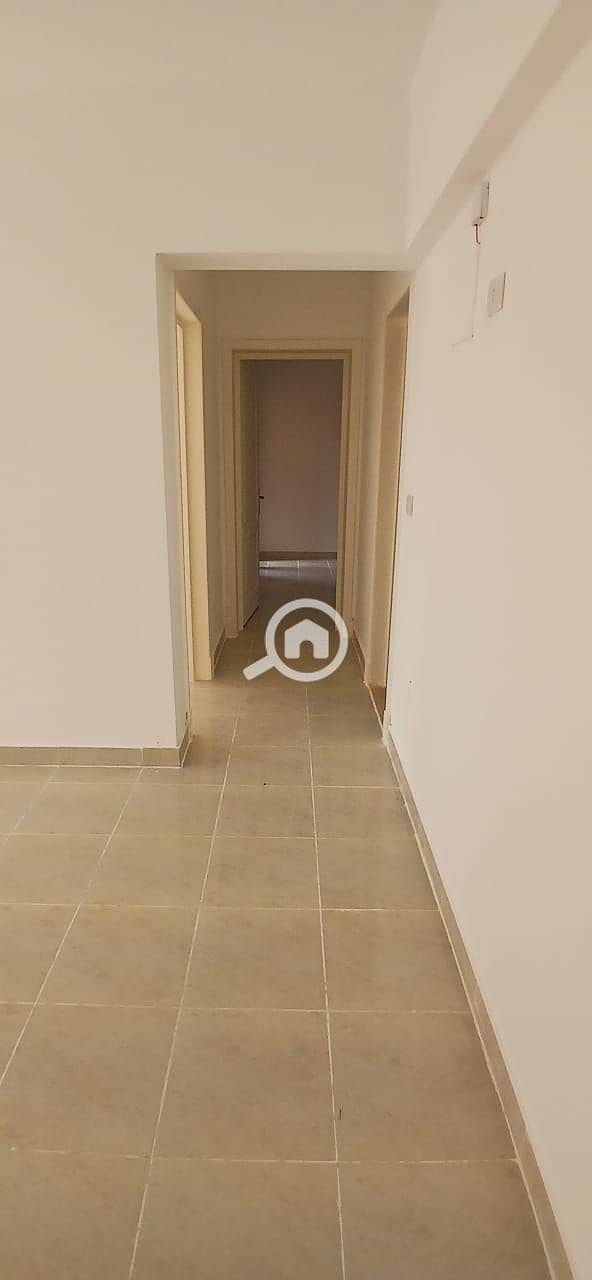 4 05ba11c5-4375-43ed-b085-7a2880913855. jpeg