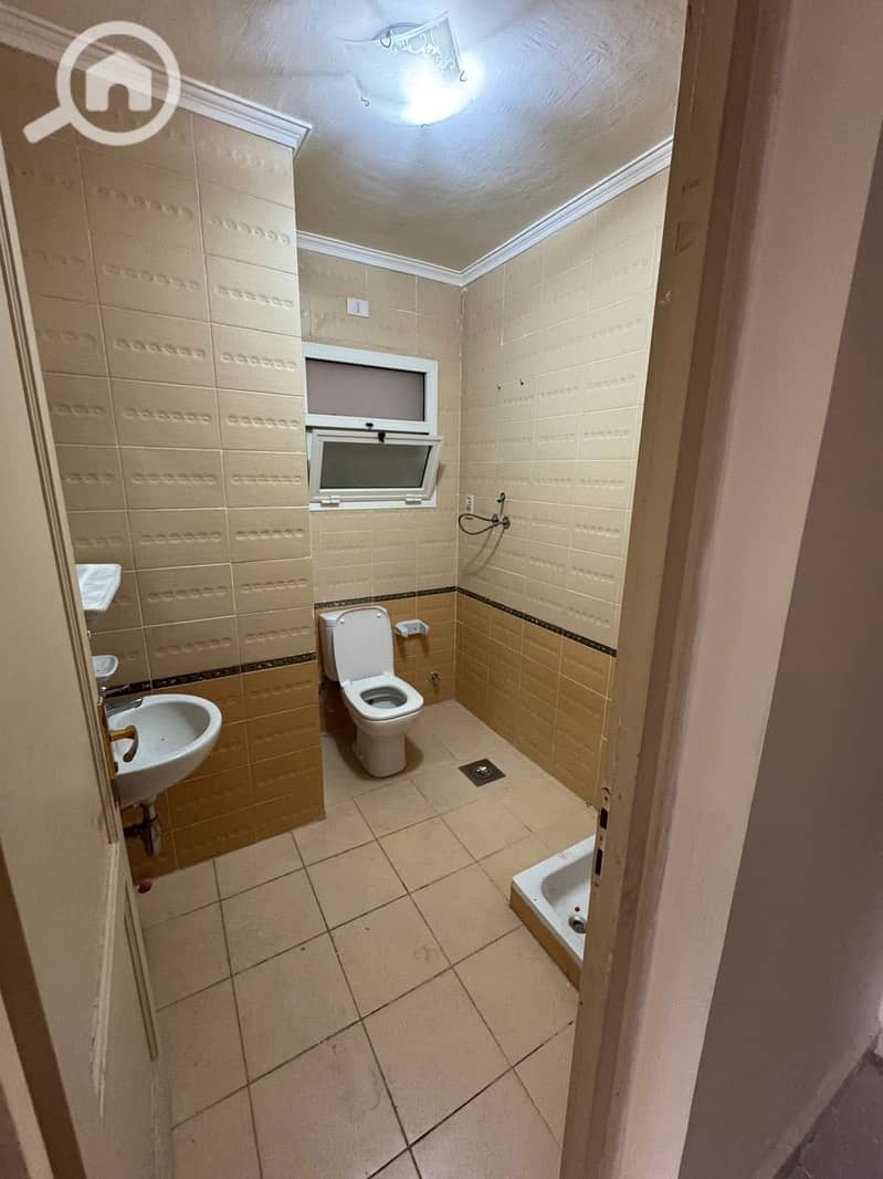 6 2fe4f2f3-5048-4505-8461-f5b4dc666d5c. jpg