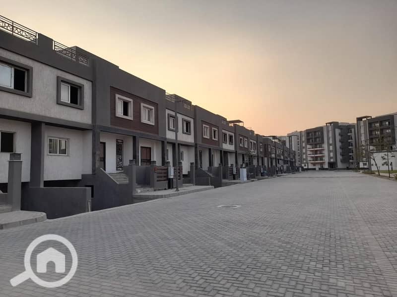 8 19725626-e202-4e7d-923b-31d7881eafa2. jpeg