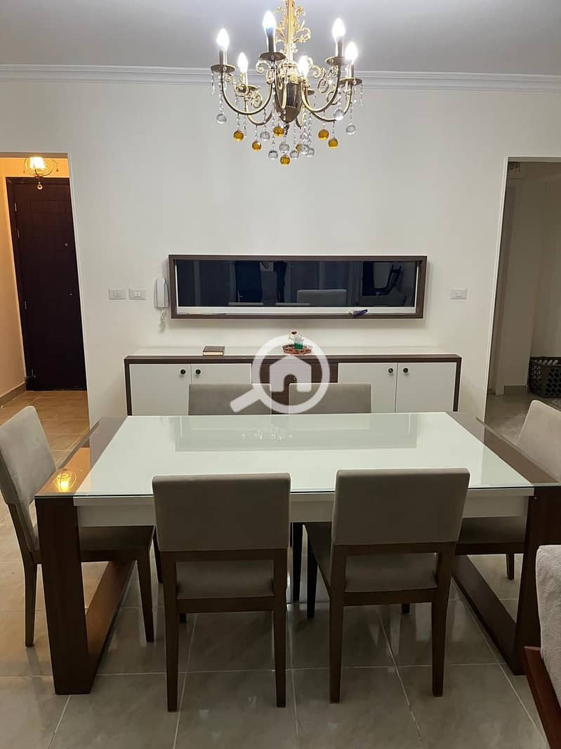 4 0de95c4f-c364-4acb-a324-ed9a5e111c92. jpeg