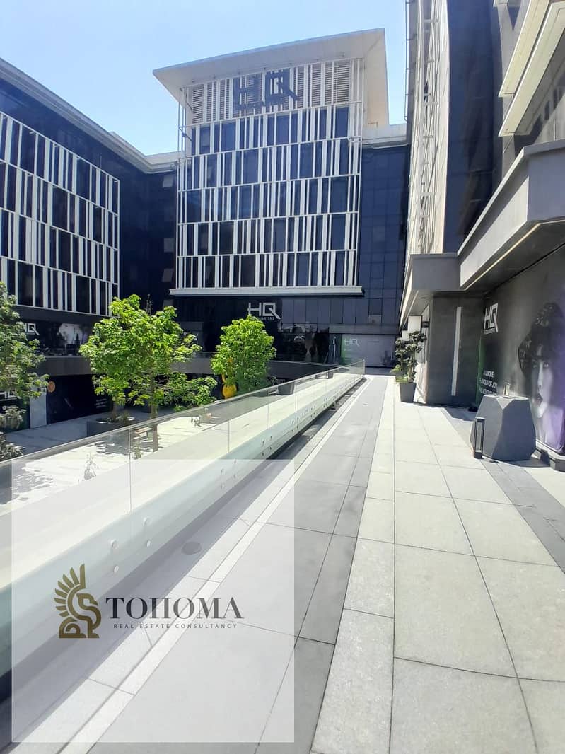 2 18a323b2-29c6-4315-86b4-49b6489f8045. jpg