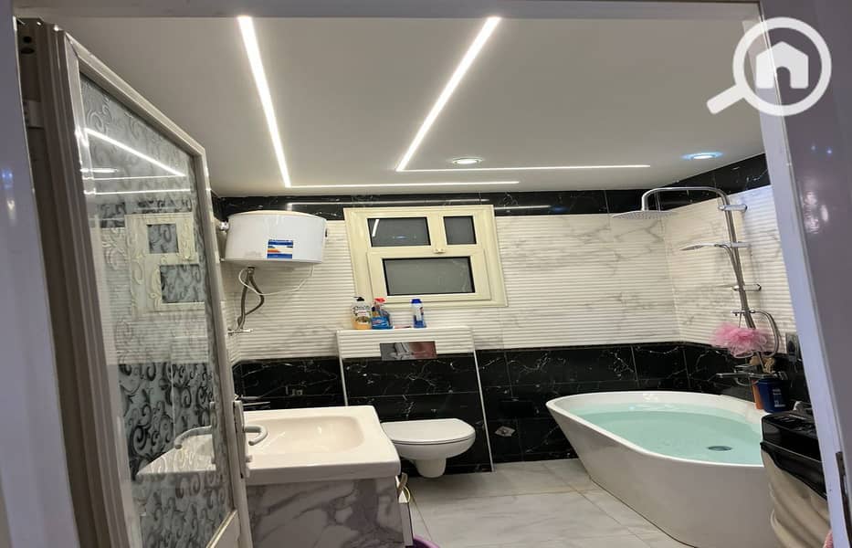 7 WhatsApp Image 2025-11-03 at 2.10. 01 PM_1400x900. jpg