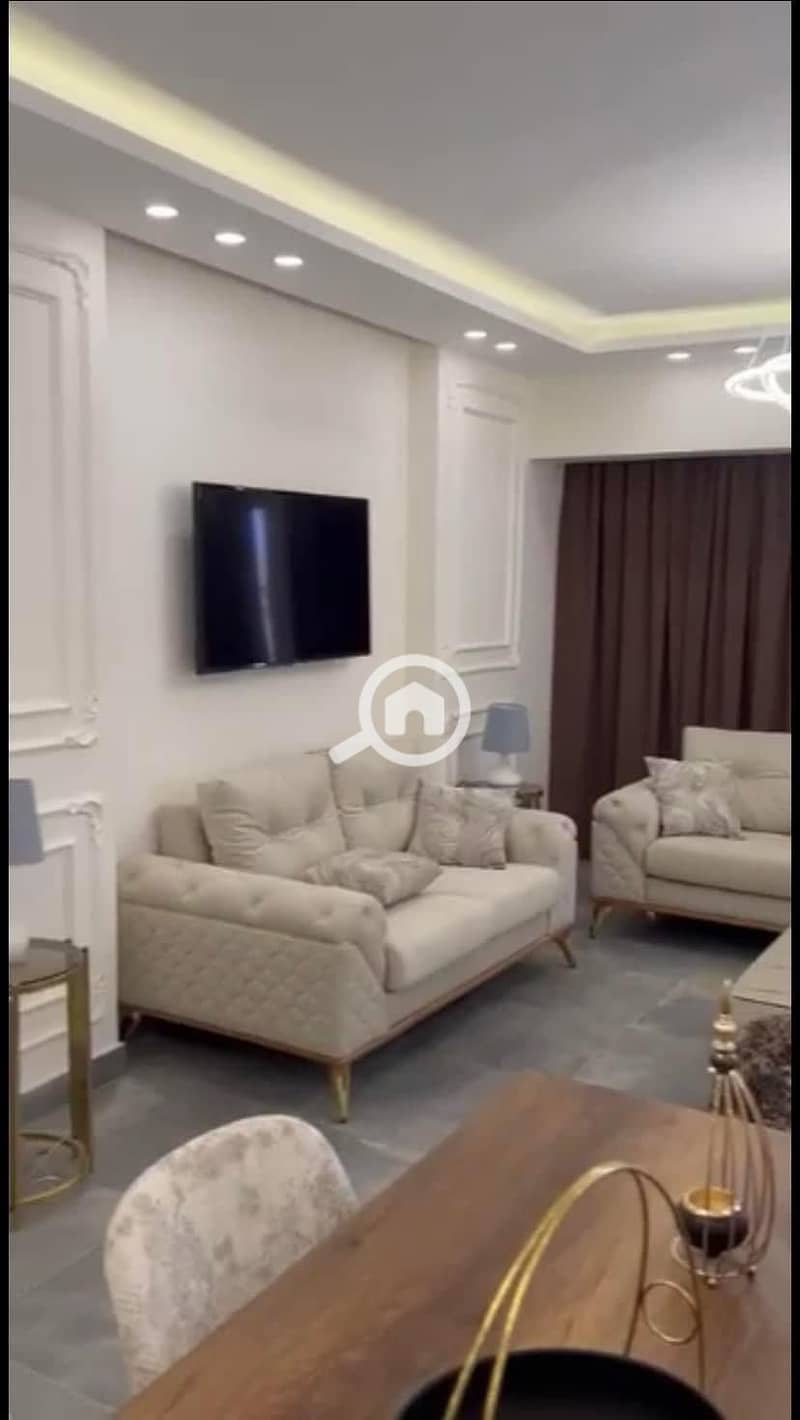 10 bbddc4d4-6b59-4091-b9b1-1a7e22207f88. jpg