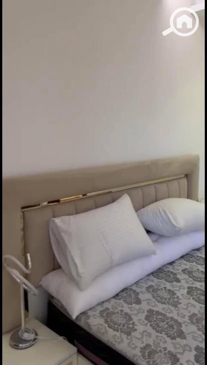 11 cd03fd5b-0bb7-46a1-ac13-a81d8ff0eea5. jpg