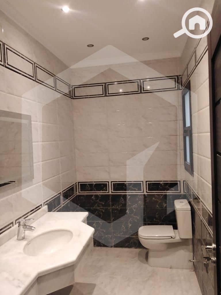 8 Courtyard Sodic 8. jpg