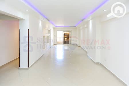 3 Bedroom Apartment for Sale in Sporting, Alexandria - 1. jpg