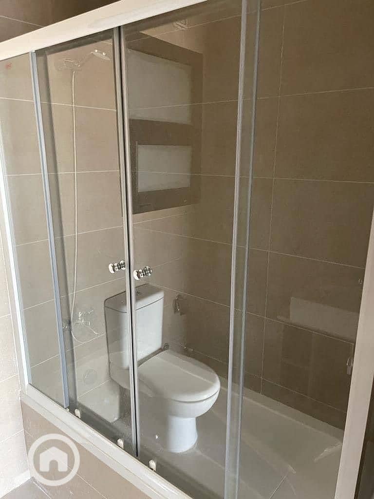 4 60c4663b-0741-4749-a12e-6448bdc3f26d. jpeg