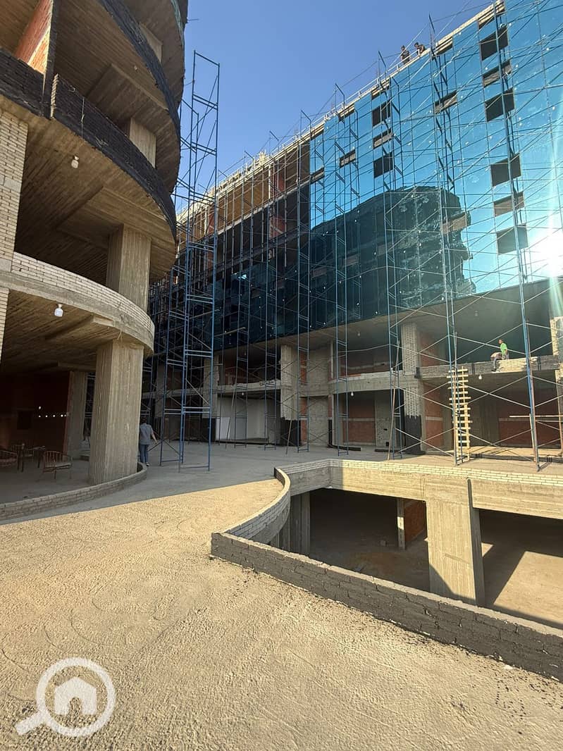 9 67ec37c5-b88f-43c6-ba99-a6f621b6695b. jpg