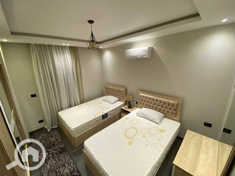 12 WhatsApp Image 2025-11-15 at 14.08. 58. jpeg