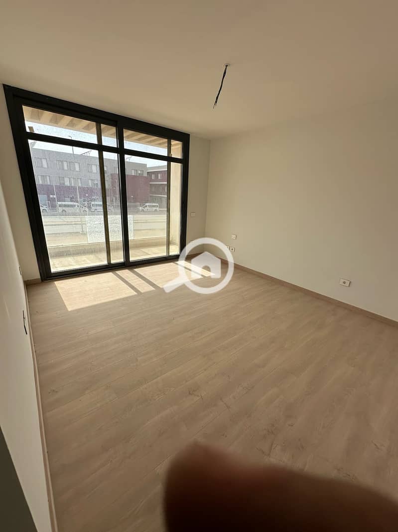 5 581382476_2894538450750474_2152891901324256075_n. jpg