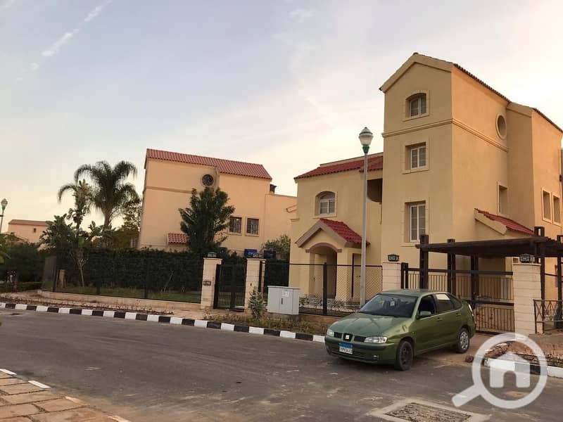 9 3689ce13-67fd-42fc-80e9-eeec5916650a. jpg