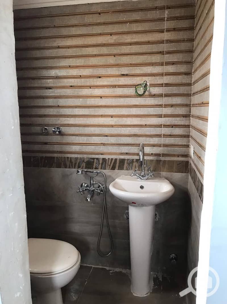 15 ccda48f4-4611-450c-8887-fc0c559c8c91. jpg