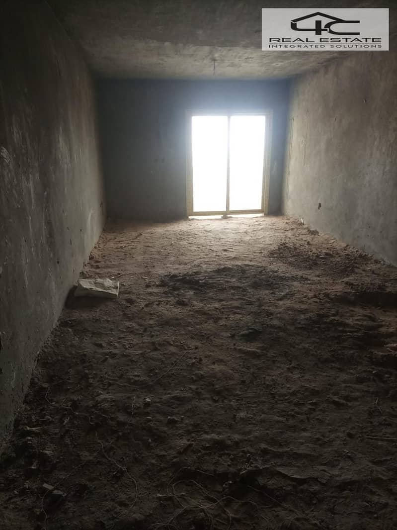 9 WhatsApp Image 2025-11-13 at 23.08. 10 (1). jpeg