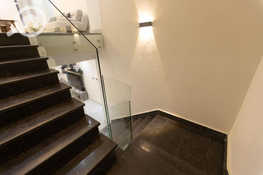 3 f6a5919a-7b93-4b49-a0eb-7351b968bc07. jpeg