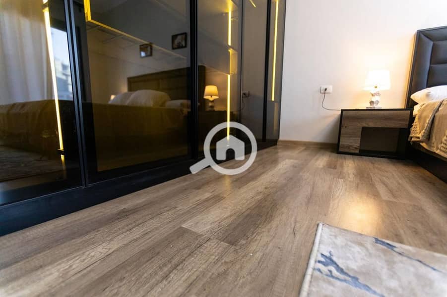 10 186920d1-8b71-4daf-90cc-e8cbc92746e9. jpeg