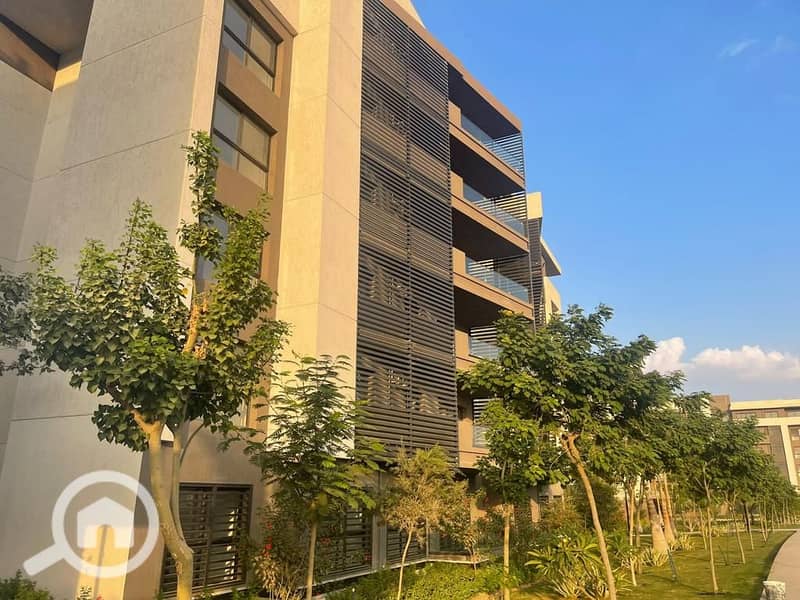 2 0691820d-1c7d-4096-9c46-50a159ffdfbb. jpg