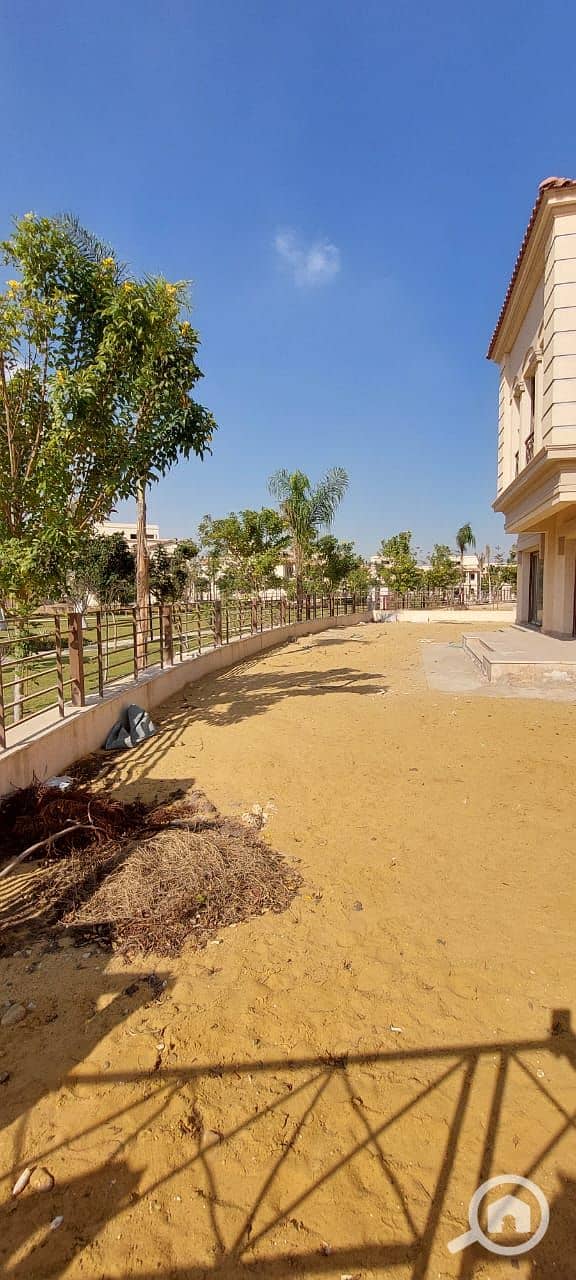 4 13526ce2-9303-4082-a2ac-7da2d1bdd78b. jpg