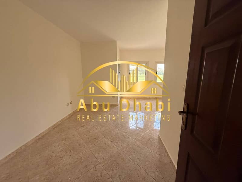 11 585138536_830321636411401_8218842863340499529_n. jpg