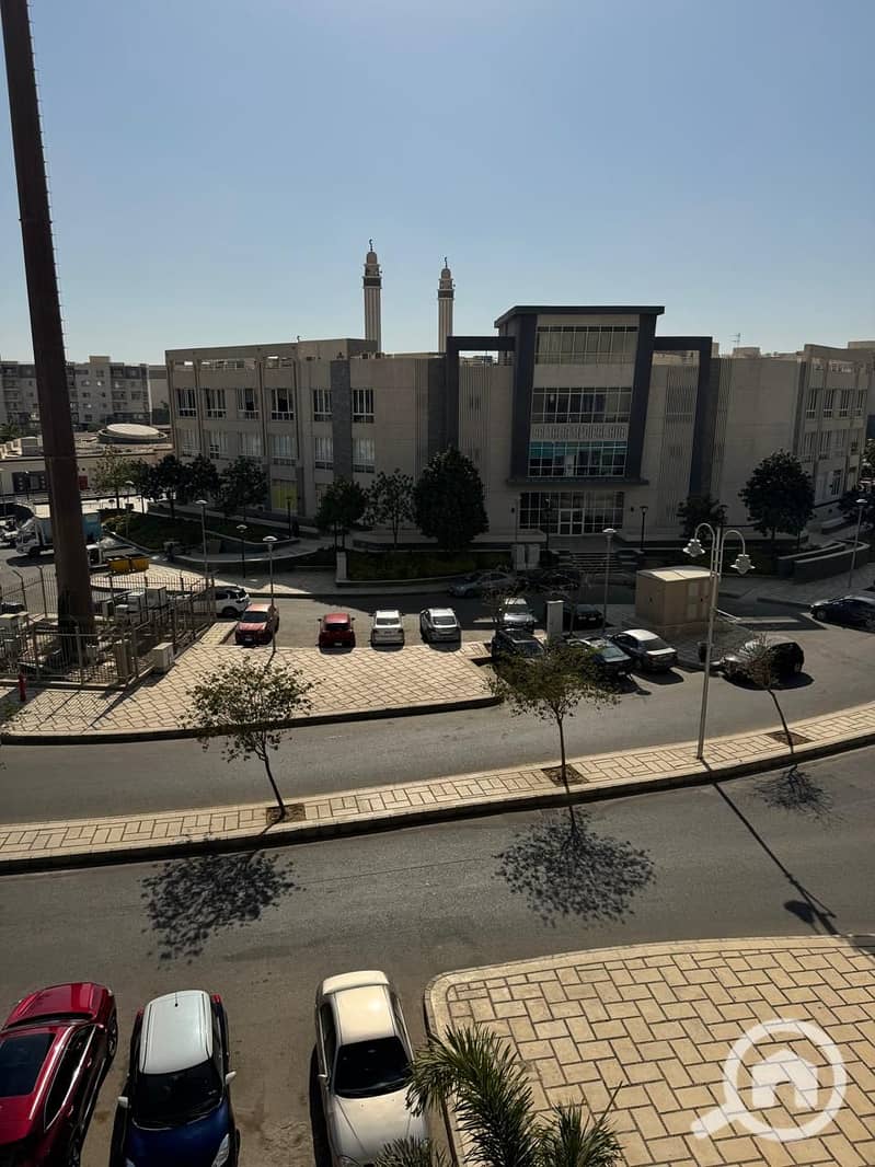 c40b8a82-b686-4be9-964e-75ae711dc1a4. jpg