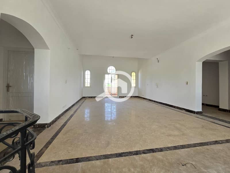 4 853ae1a4-a5d2-4b01-b225-75bba66f0fb9. jpeg