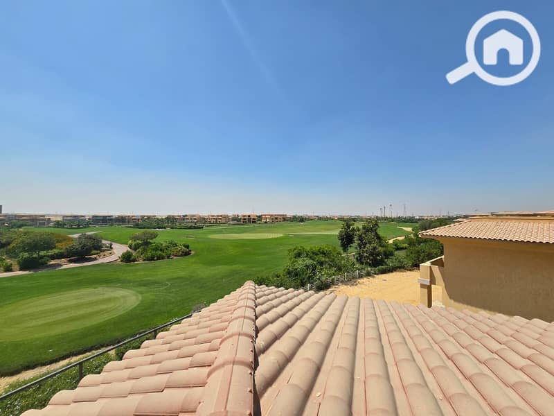 9 e033db7d-ecbe-4940-9f95-f57c9f89b483. jpeg