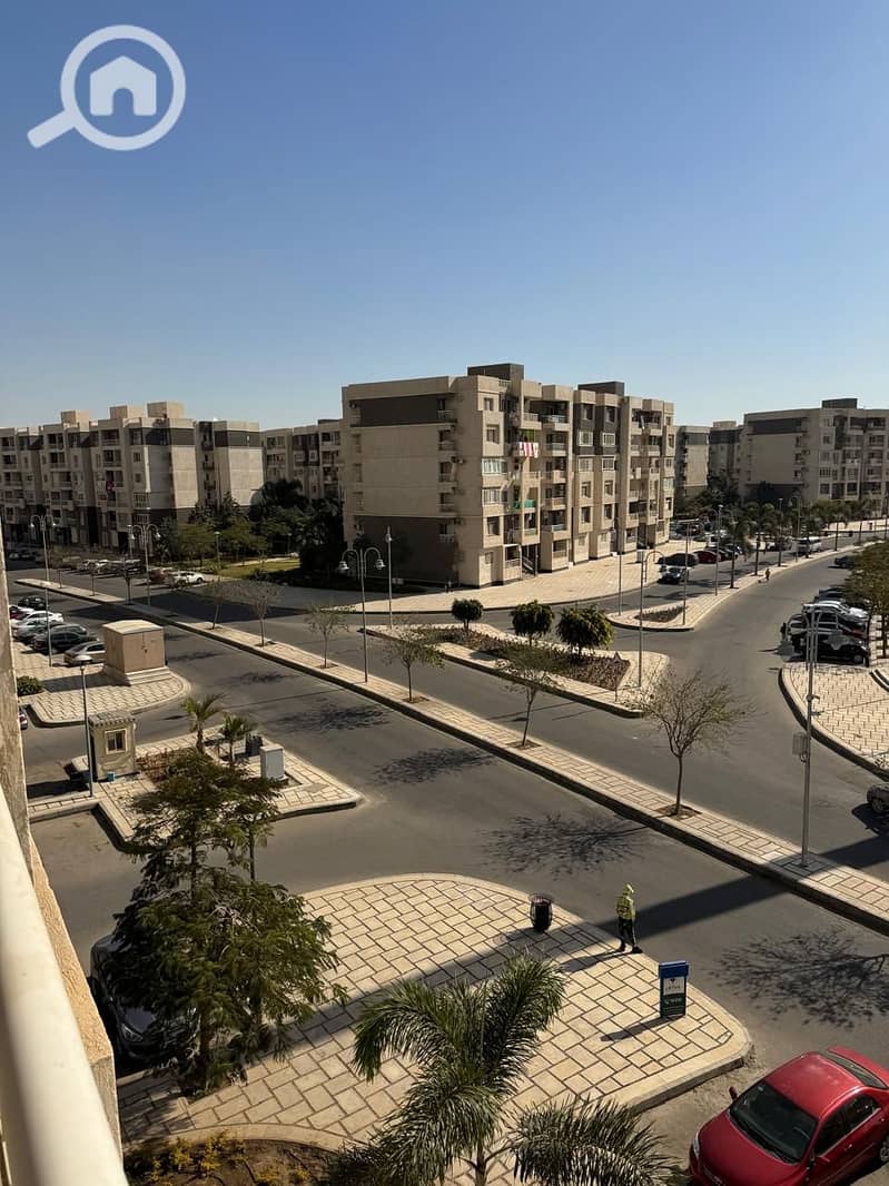 7 b8a452c6-3a51-41c4-baf9-4d0f7b938918. jpg