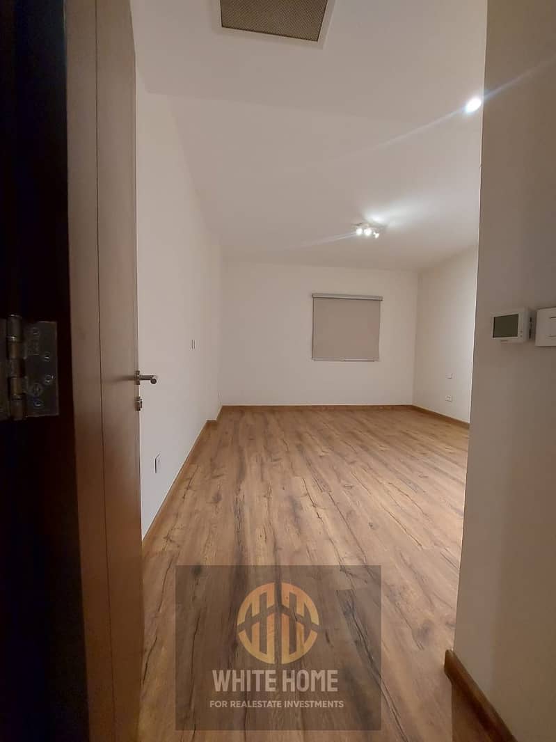 8 b628c17b-6194-46ea-9d71-f28b3ff80cc3. jpeg