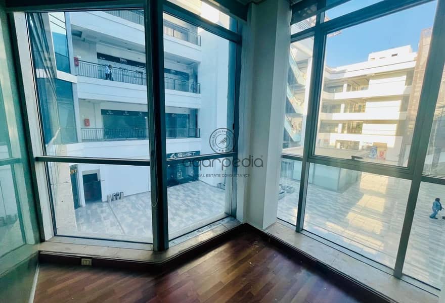 2 a5e262a8-1acd-49ad-a58d-6e1c948cc69c. jpg