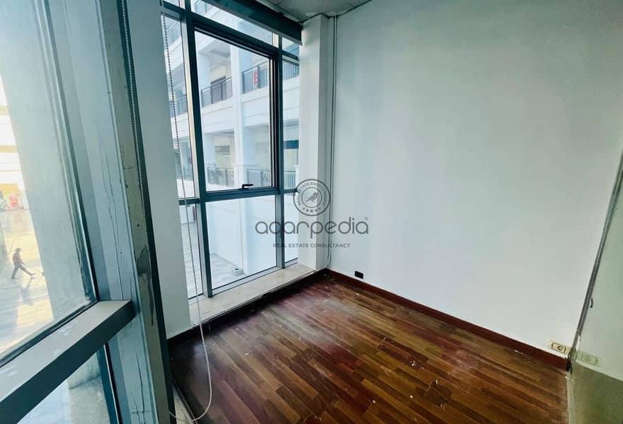 4 aaaa7815-c6dc-465d-9980-5fe151768850. jpg