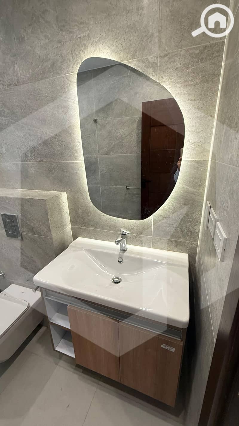 16 Courtyrad Sodic 16. jpg