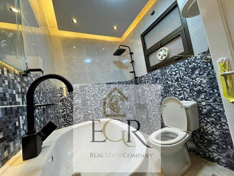 2 364a0de0-241c-4780-b7cc-6289db1fb59f. jpg